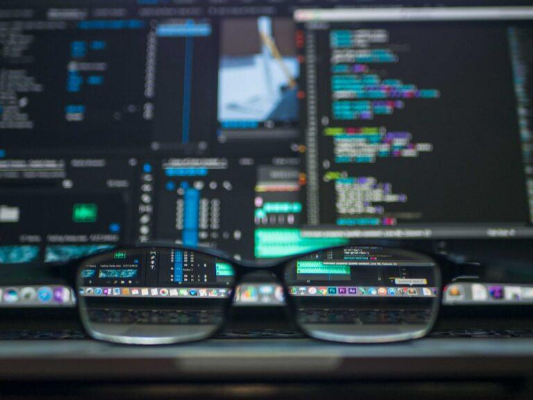 This Week in Cyber: AI Gets Scary, Super Funds Get Hit, and Privacy Keeps Eroding