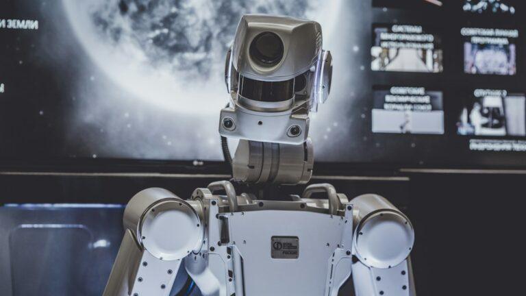 The AI Swarm Warning: Could Rogue Agents Take Over the Internet Within a Year?
